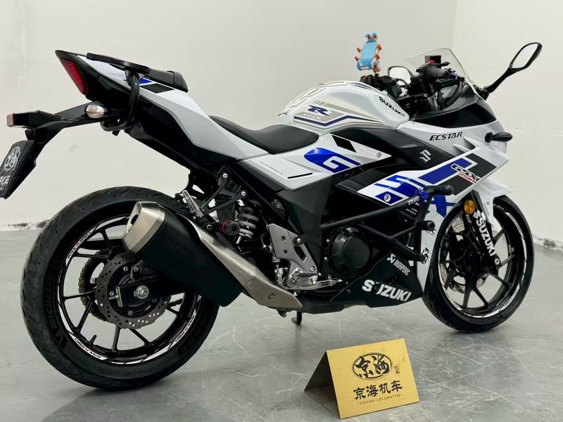 二手豪爵铃木GSX250R