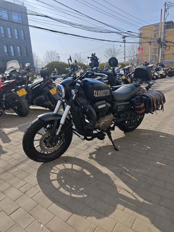 二手QJMOTOR闪300