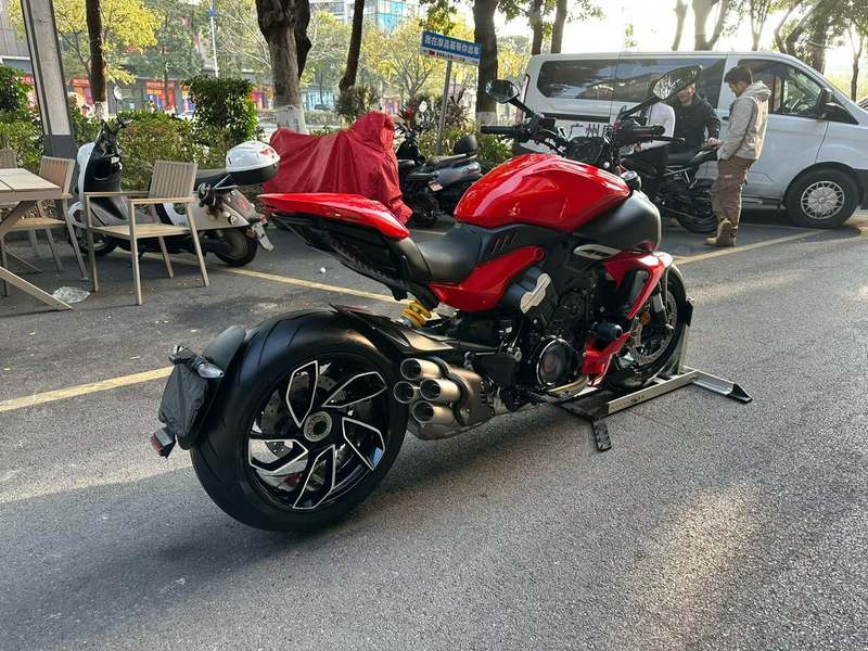 二手杜卡迪Diavel V4