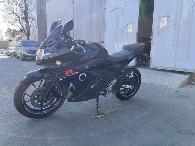 二手豪爵铃木GSX250R