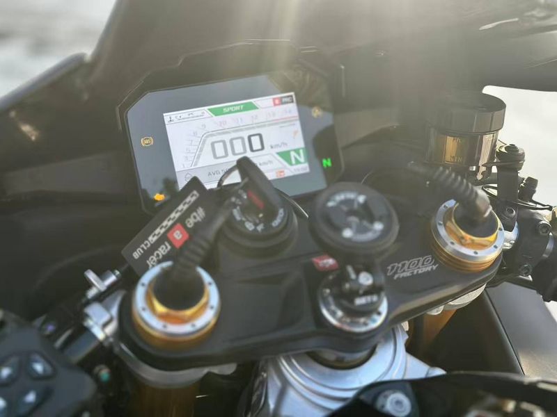 二手阿普利亚RSV4