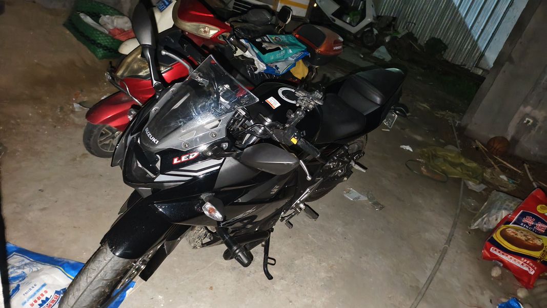 二手豪爵铃木GSX250R