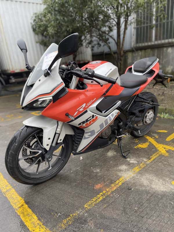 二手QJMOTOR赛250