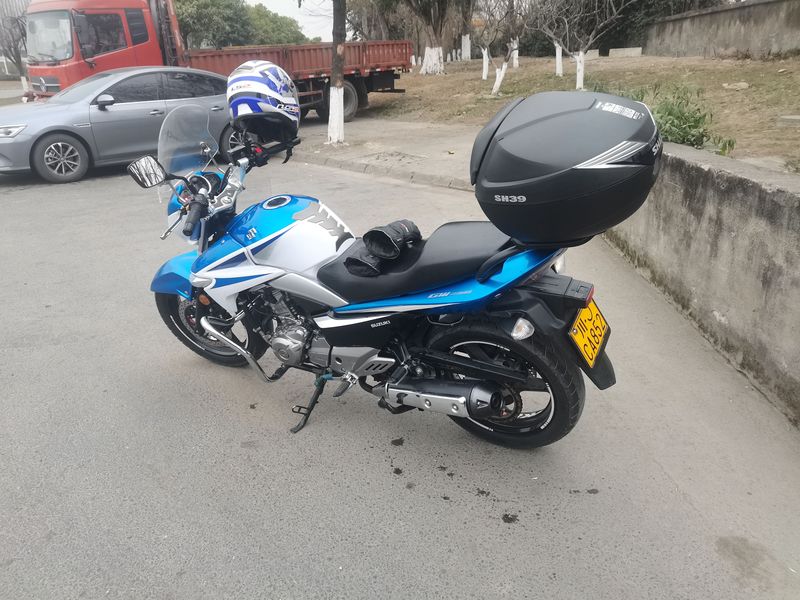 二手豪爵铃木骊驰 GW250