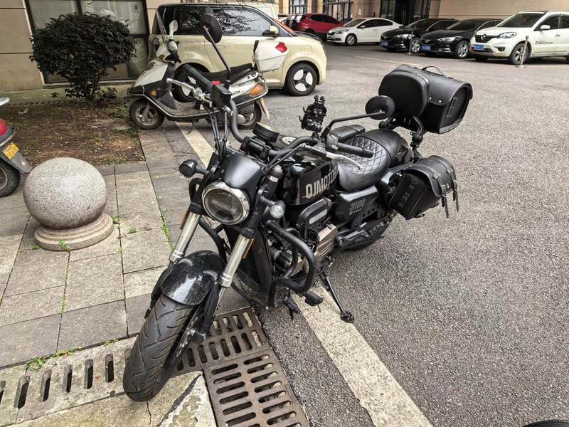 二手QJMOTOR闪300
