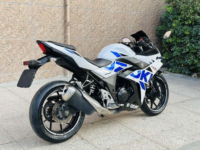 二手豪爵铃木GSX250R
