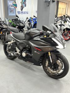 二手贝纳利龙卷风 Tornado 552R