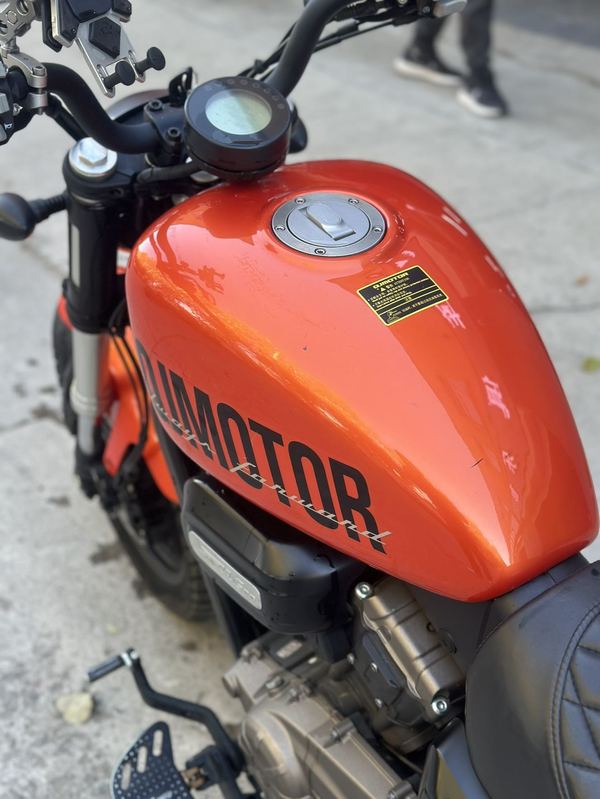 二手QJMOTOR闪300