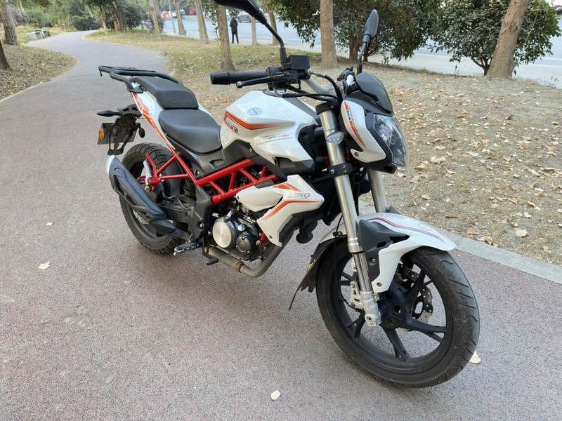 二手贝纳利红宝龙 TNT150i