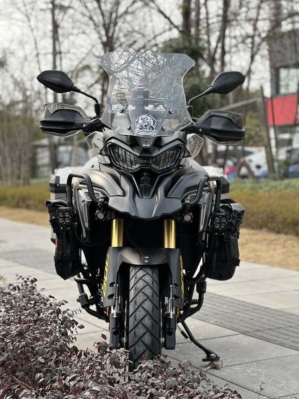 二手贝纳利TRK702