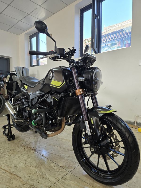 二手贝纳利幼狮 Leoncino 250