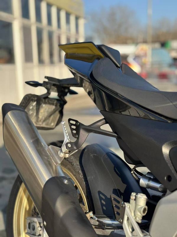 二手阿普利亚RSV4