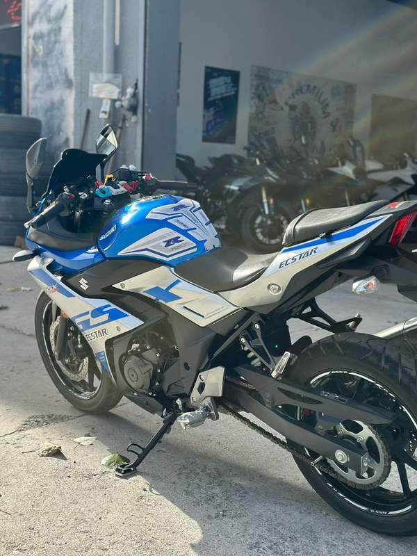 二手豪爵铃木GSX250R