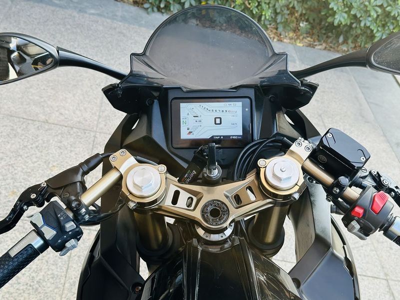 二手贝纳利龙卷风 Tornado 302R