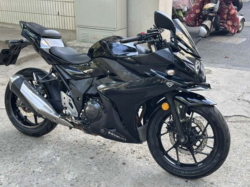 二手豪爵铃木GSX250R