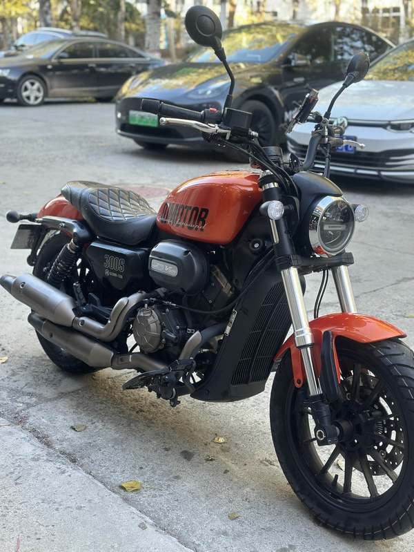 二手QJMOTOR闪300