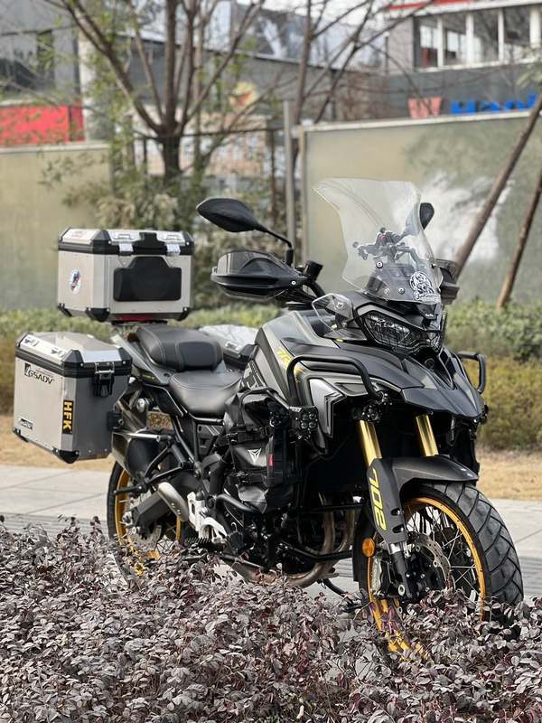 二手贝纳利TRK702