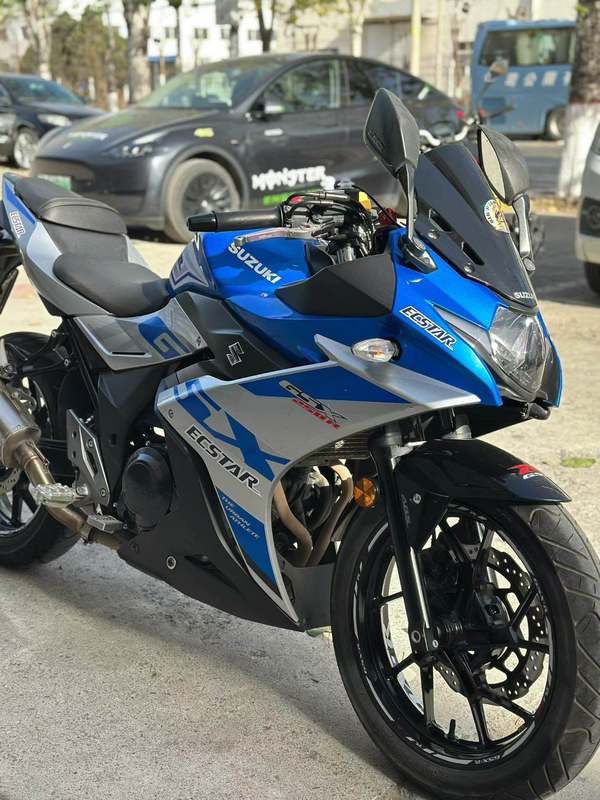 二手豪爵铃木GSX250R