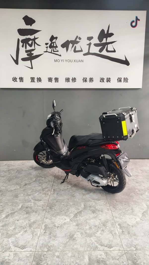 二手比亚乔Medley 150