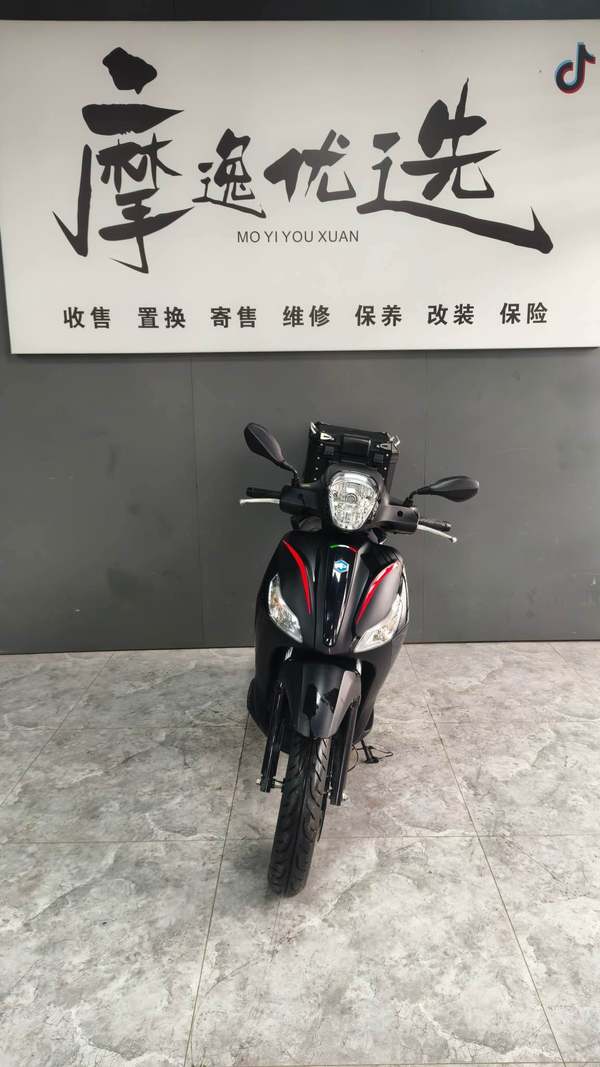 二手比亚乔Medley 150