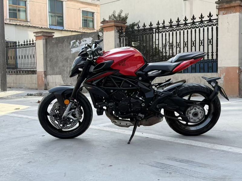 二手奥古斯塔Brutale 800