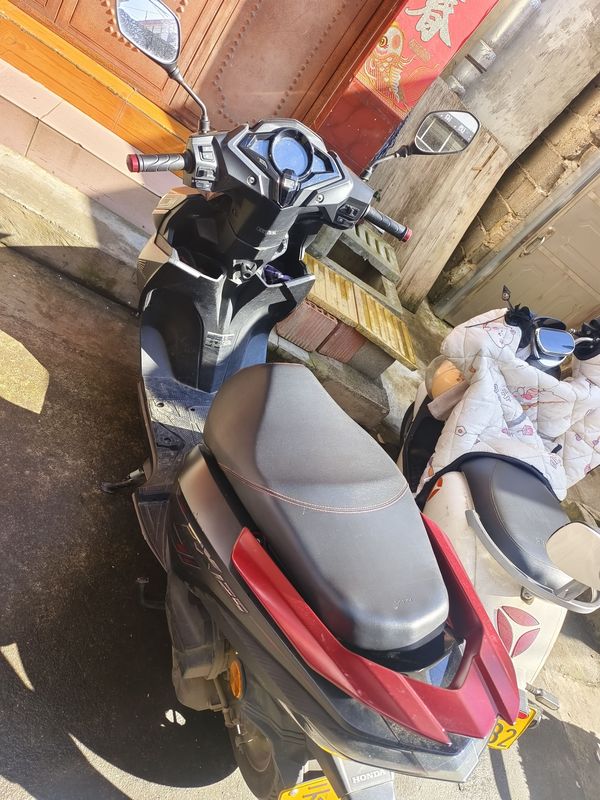 二手新大洲本田裂行 RX125Fi