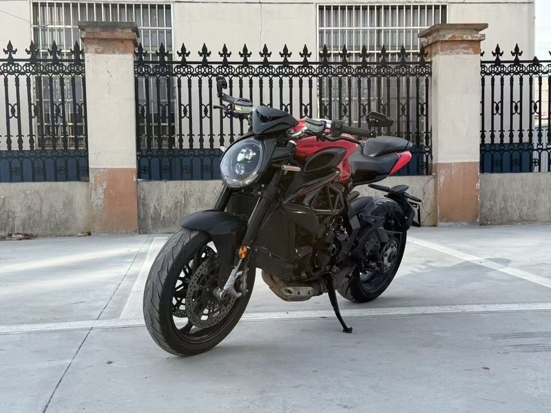 二手奥古斯塔Brutale 800