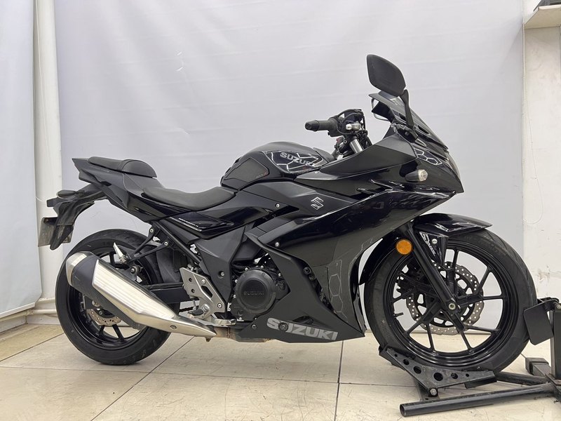 二手豪爵铃木GSX250R