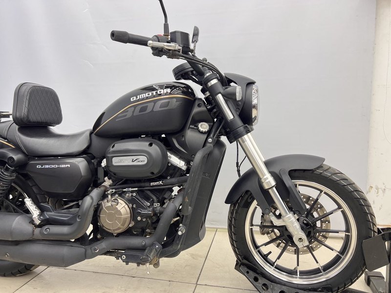 二手QJMOTOR闪300