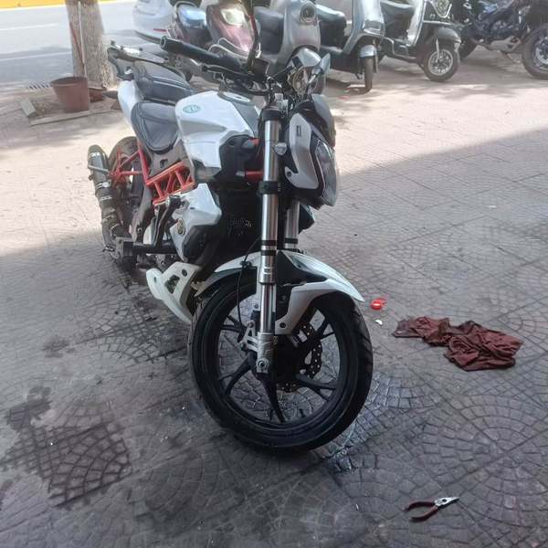 二手贝纳利红宝龙 TNT150i