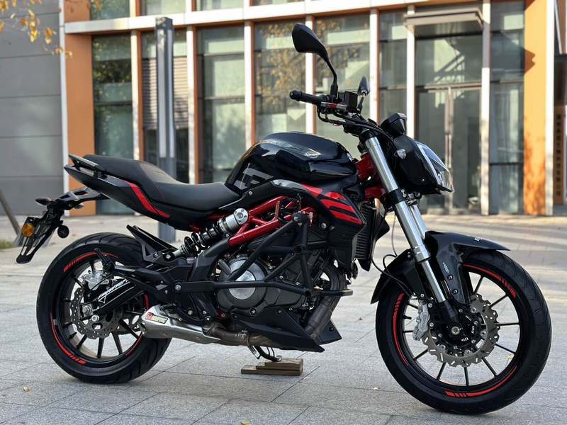 二手贝纳利蓝宝龙 BN302S