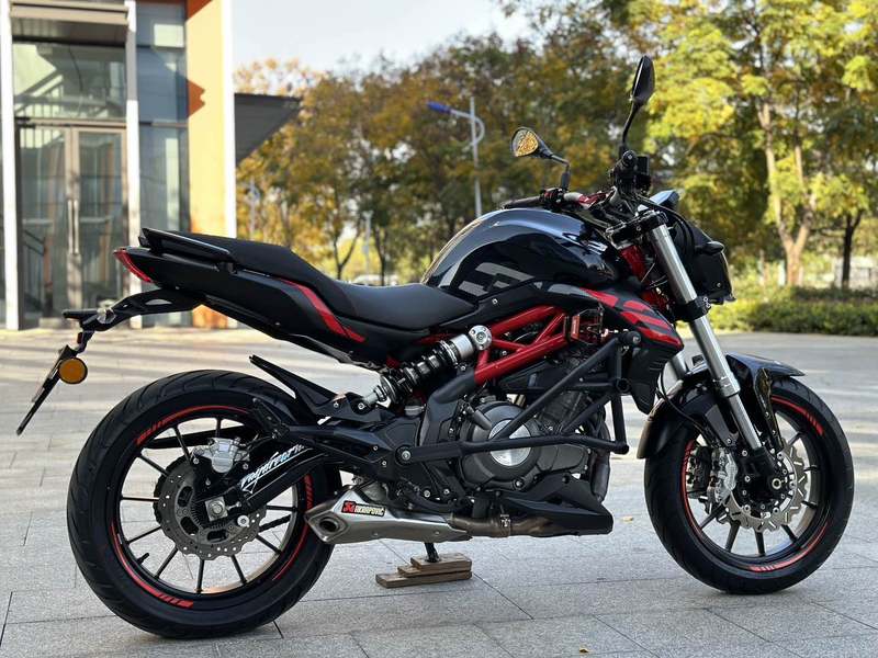 二手贝纳利蓝宝龙 BN302S