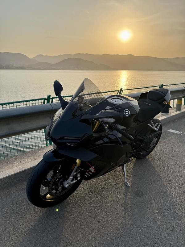 二手张雪机车500RR