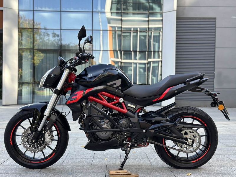 二手贝纳利蓝宝龙 BN302S