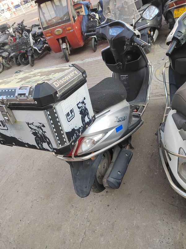 二手五羊本田SCR 喜鲨125