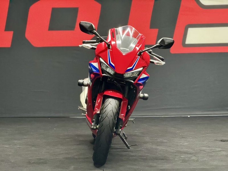 二手本田CBR400R