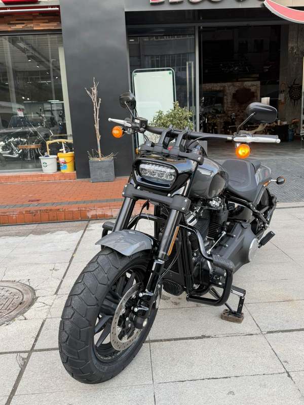 二手哈雷戴维森肥霸 Fat Bob