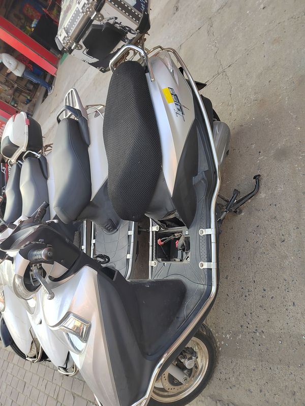 二手五羊本田SCR 喜鲨125