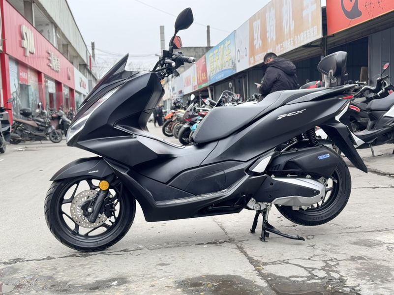 二手五羊本田PCX