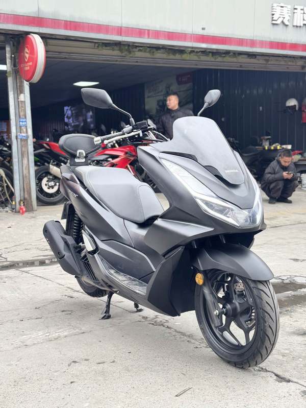 二手五羊本田PCX