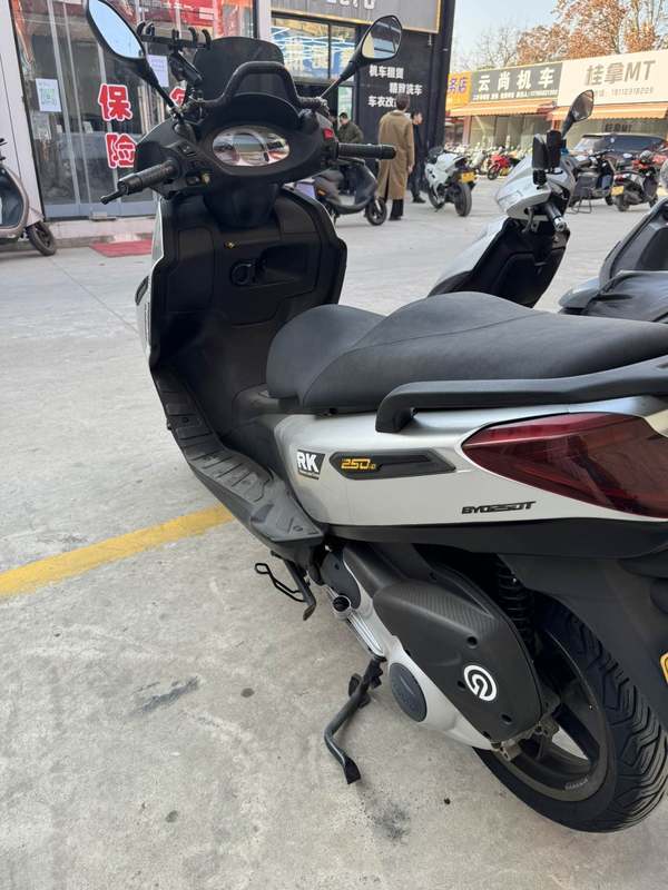 二手宗申比亚乔X7