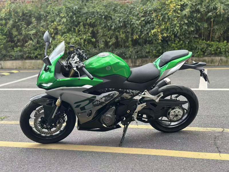 二手贝纳利龙卷风 Tornado 402R