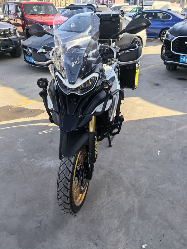 二手贝纳利TRK702