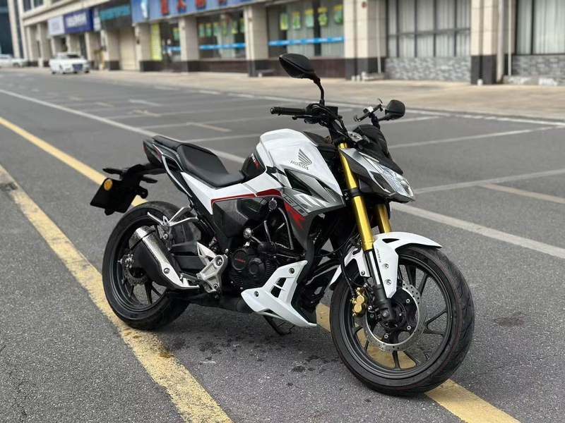 二手五羊本田CB190R 暴锋眼