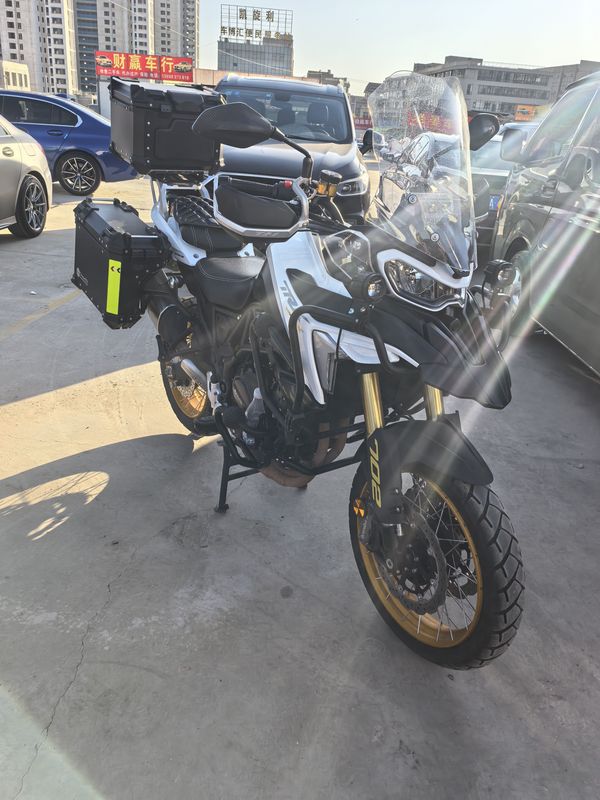 二手贝纳利TRK702