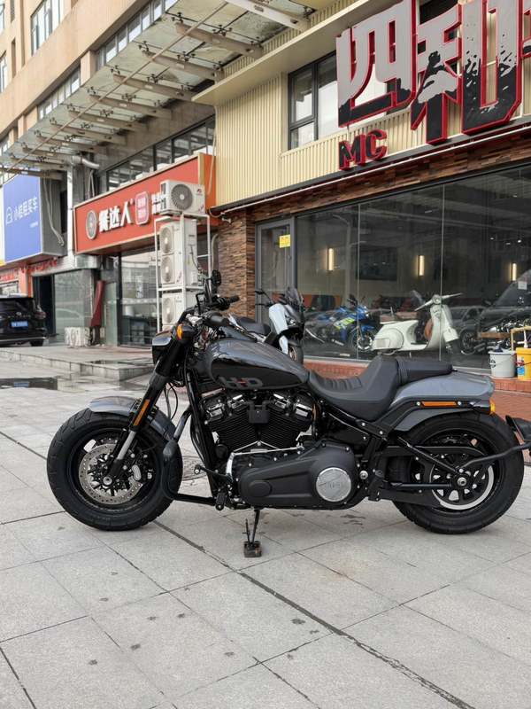 二手哈雷戴维森肥霸 Fat Bob