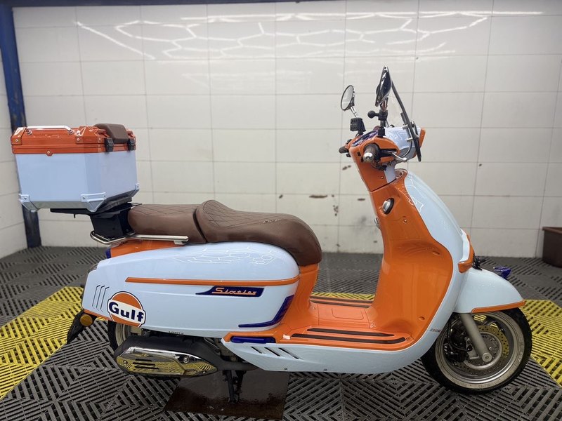 二手维多利亚Sixties 250Si