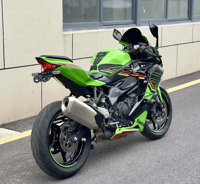 二手川崎ZX-4R