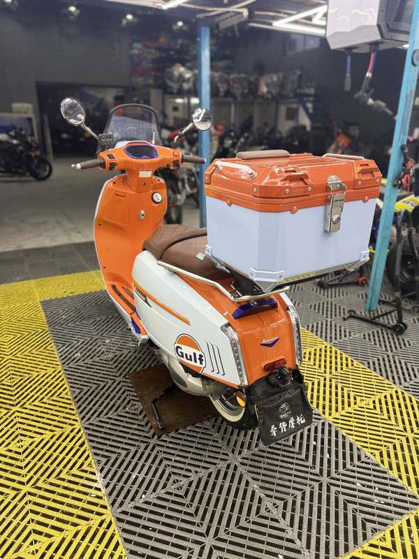 二手维多利亚Sixties 250Si