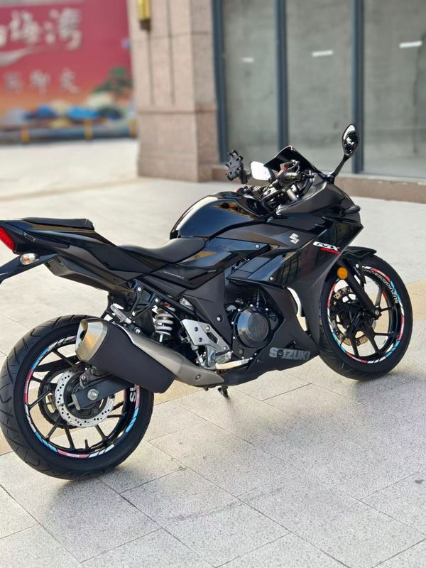 二手豪爵铃木GSX250R